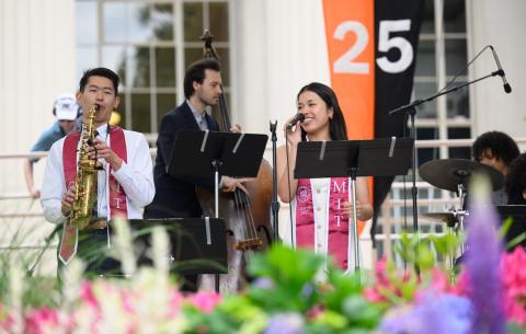 Image of student performers performing during the Undergraduate Ceremony